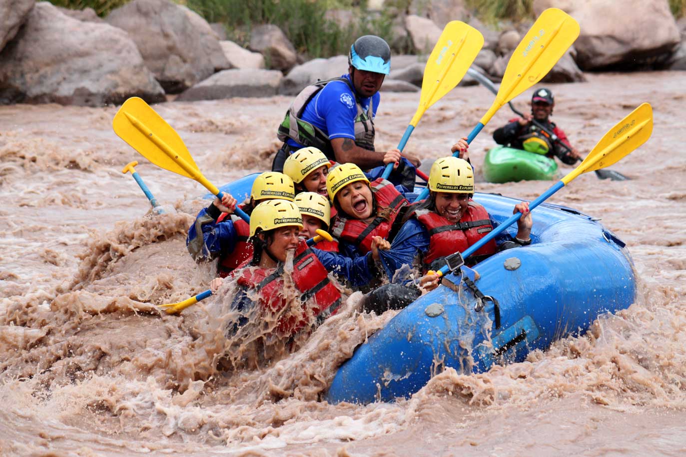Algunos sectores del río Mendoza son realmente turbulentos.